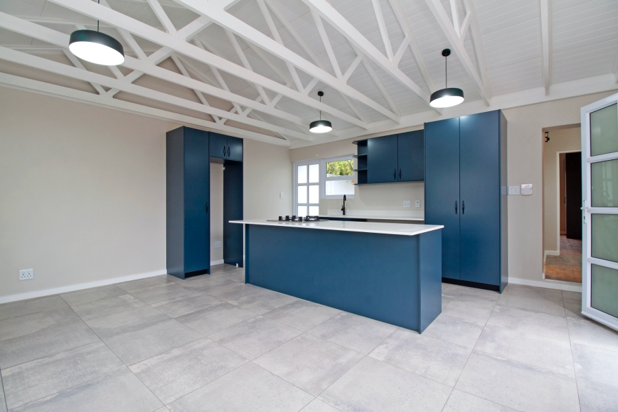 To Let 3 Bedroom Property for Rent in Sunnydale Western Cape
